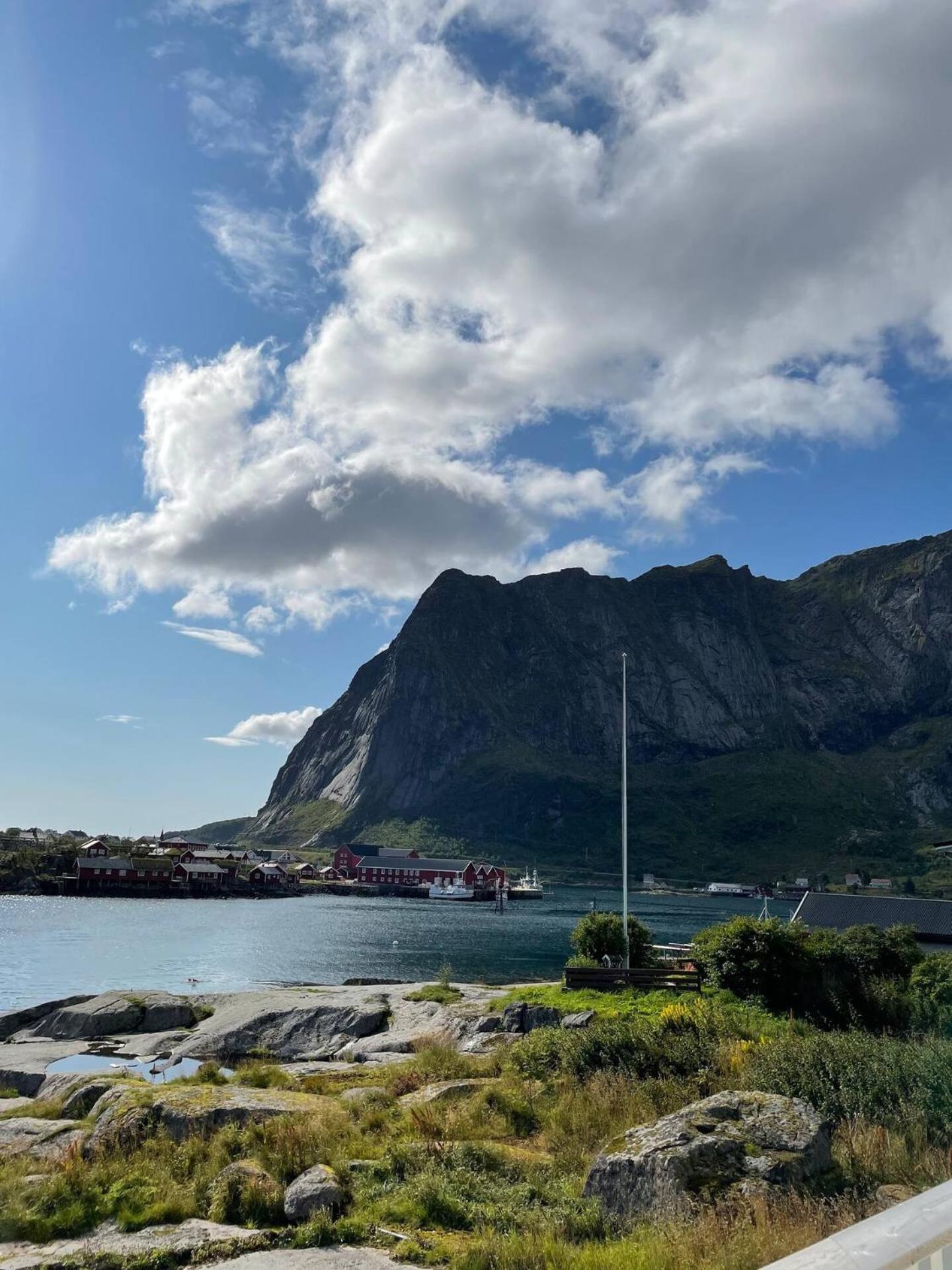 Nordlandshus Ved Havet Pa Reine, Lofoten المظهر الخارجي الصورة